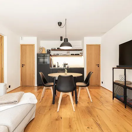 Dacasa Mit Terrasse Und Sommercard Und Gratisparkplatz Arosa